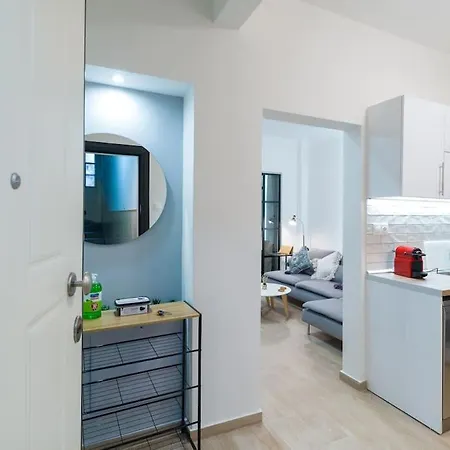 Apartment Luxmini 2bd Apt Near The Sea